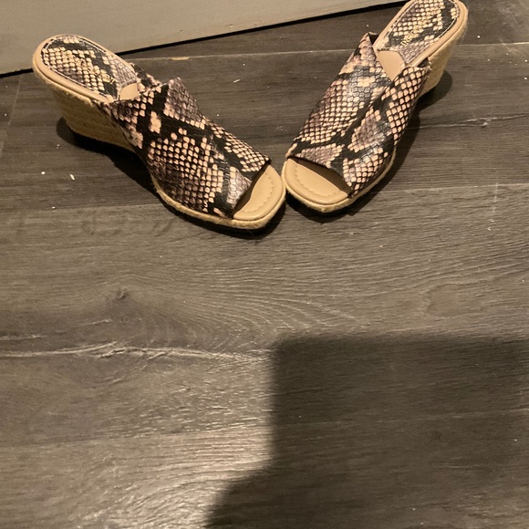 Snake skin wedge heel size6 - Picture 1 of 2